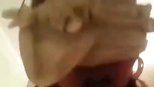 Passionate Asian woman bounces on a dick in a hurry
